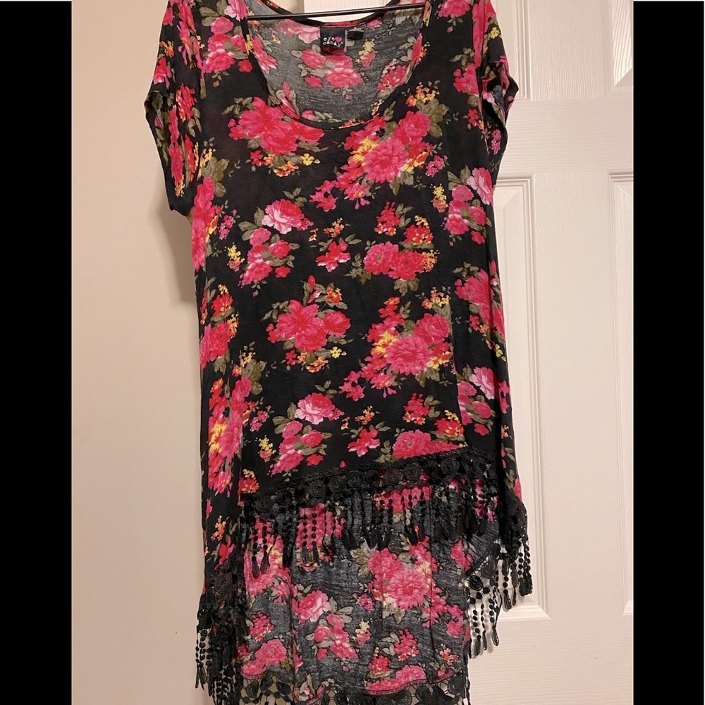 Super Cute Hi-Low Flowy Top